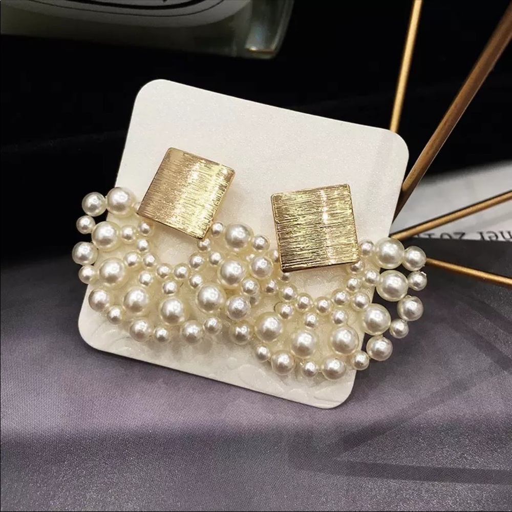 New Simulated-pearl Geometric Dangle Earrings - Picture 3 of 4